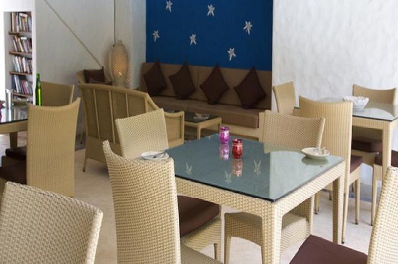 Casablanca Beach Resort Candolim Exterior photo