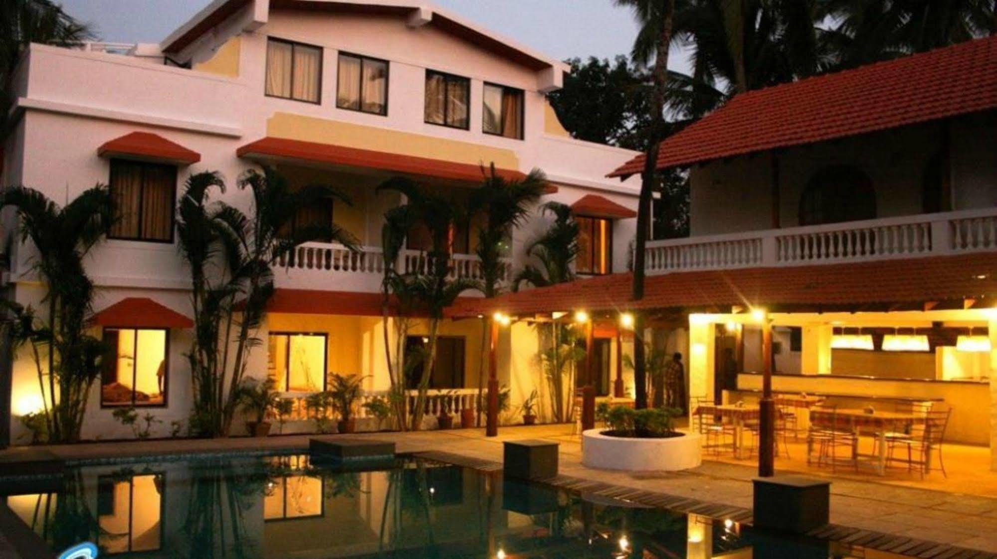 Casablanca Beach Resort Candolim Exterior photo
