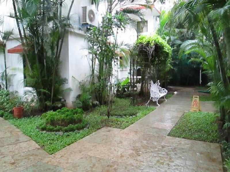 Casablanca Beach Resort Candolim Exterior photo