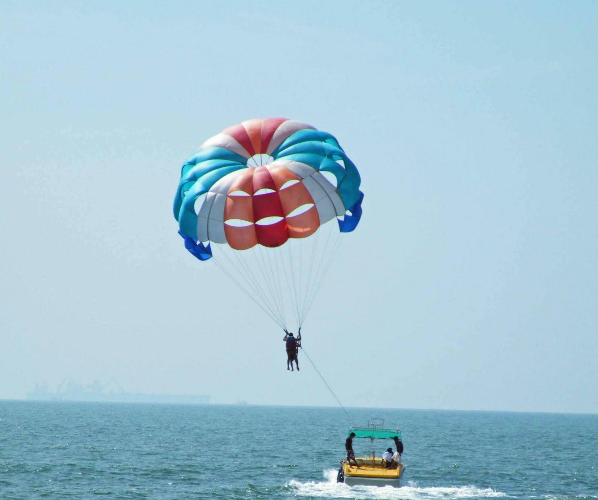 Casablanca Beach Resort Candolim Exterior photo
