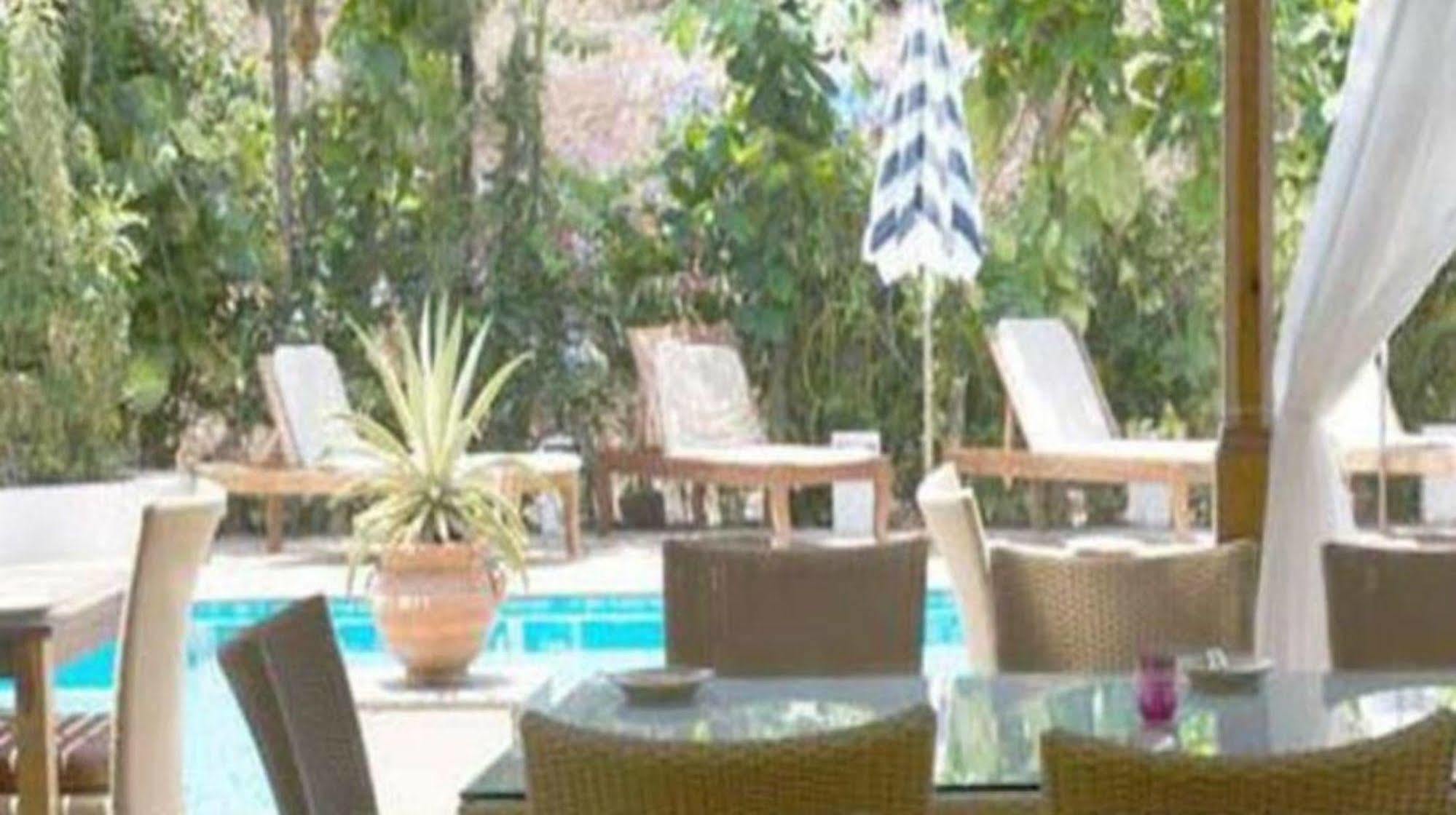 Casablanca Beach Resort Candolim Exterior photo
