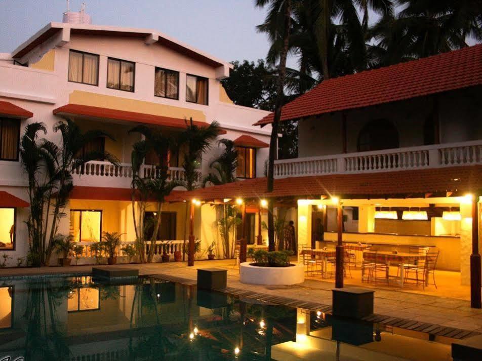 Casablanca Beach Resort Candolim Exterior photo