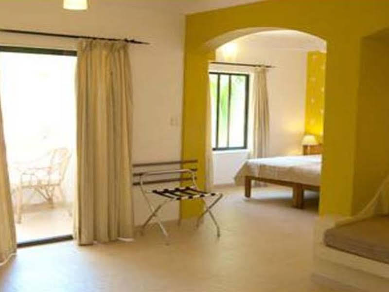Casablanca Beach Resort Candolim Exterior photo